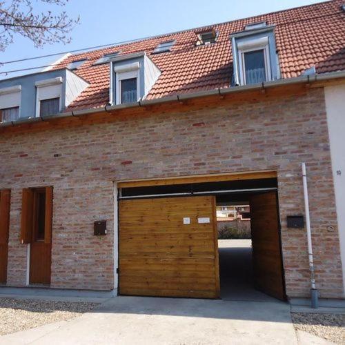 Abban Durmolj Apartman Gyula Exterior photo